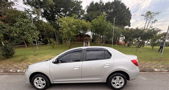 RENAULT LOGAN 1.6 DYNAMIQUE 8V FLEX 4P MANUAL RENAULT LOGAN 1.6 DYNAMIQUE 8V FLEX 4P MANUAL